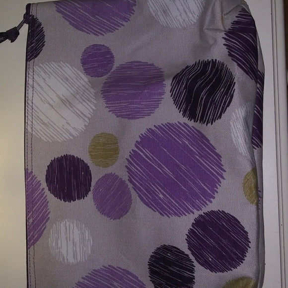 31 Thirty One Large Zip - Picture 2 of 3